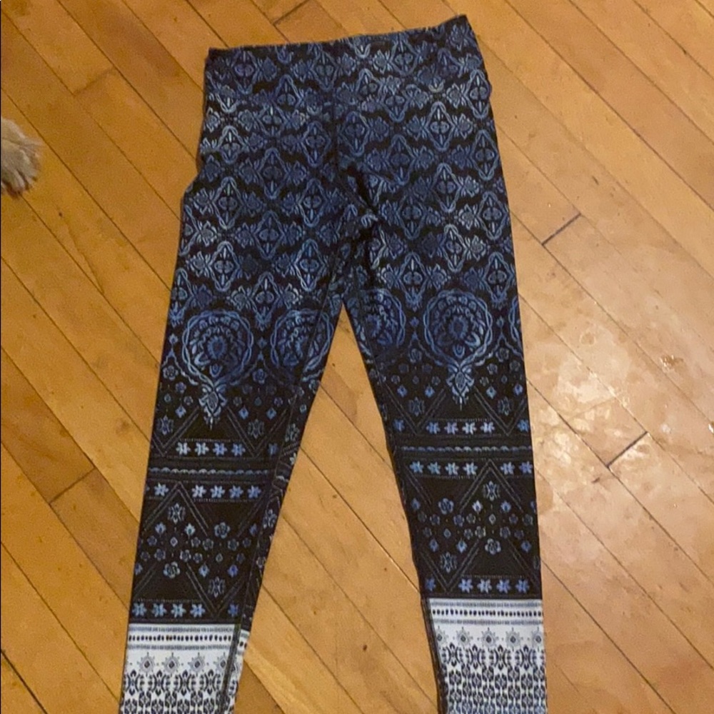 Yoga crops dharma brand